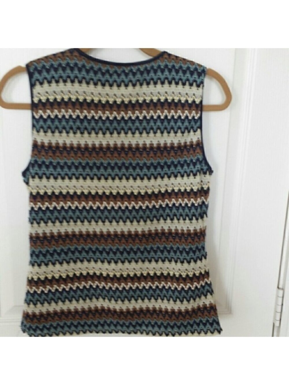 Striped  Top - Picture 2 of 2